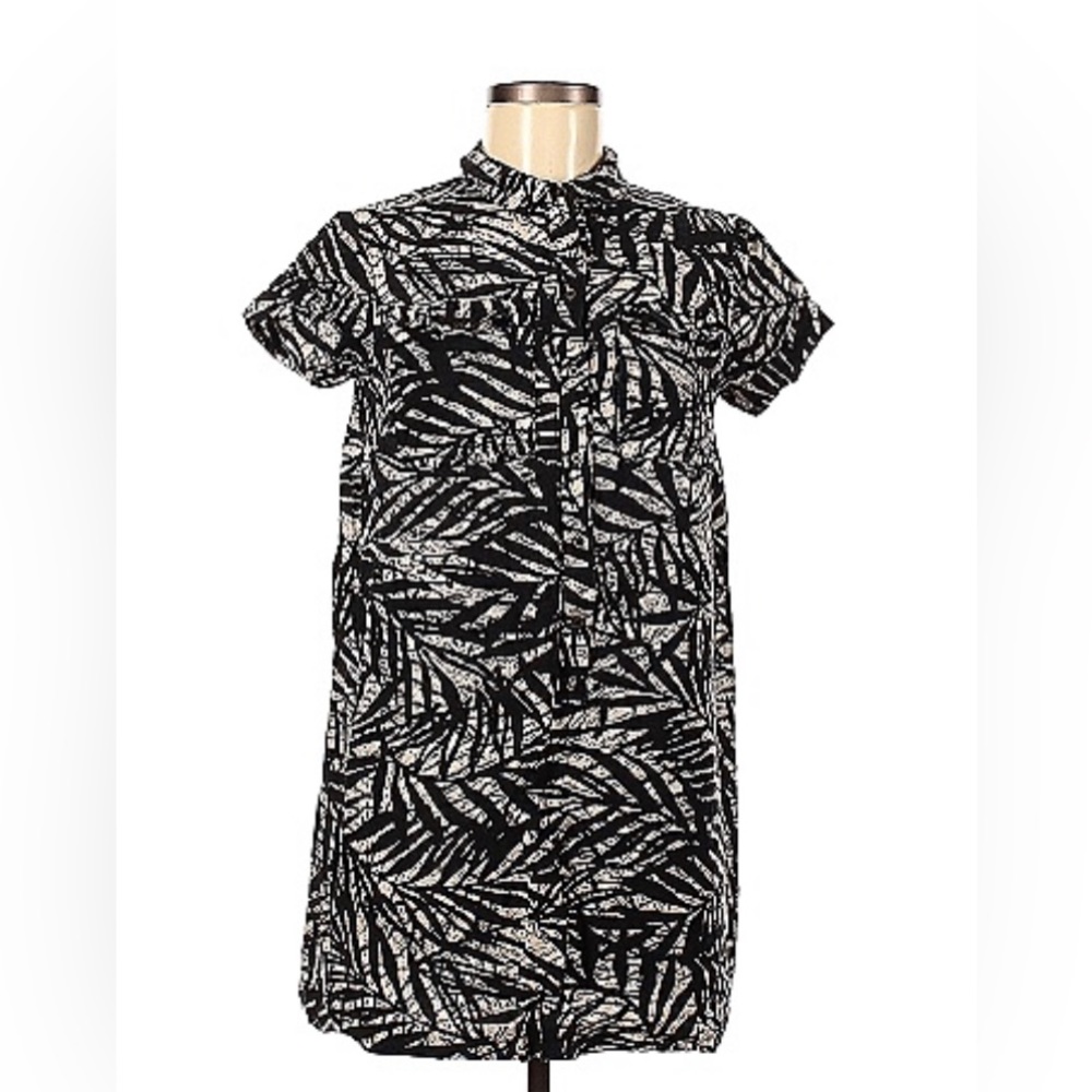 Banana Republic Button Down Floral Shirt